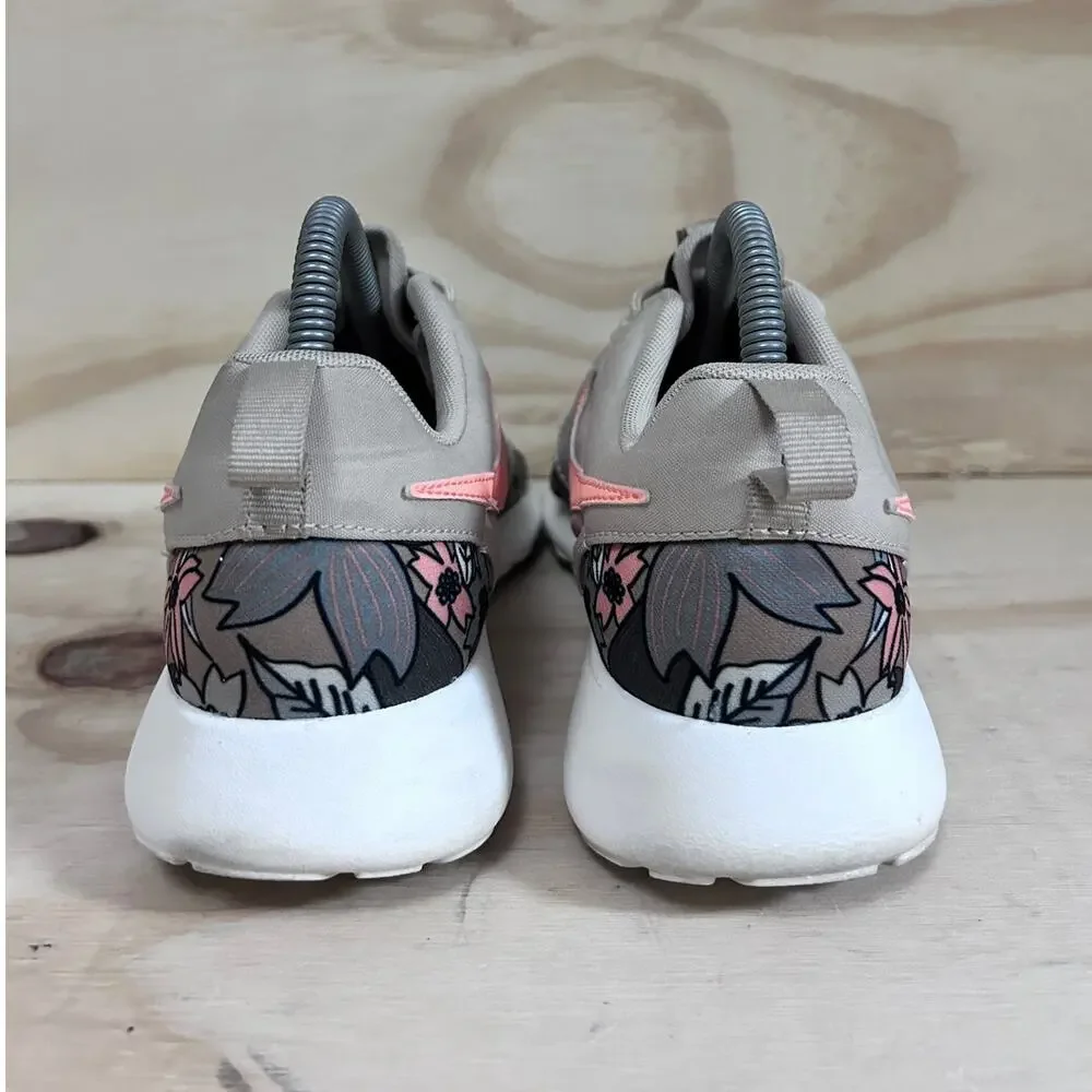 Nike - Roshe One Tropical Floral - Athletic - Beige - Women's - 8 - 749986-281